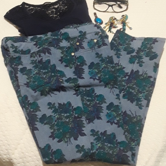 D G BY DIANE GILMAN SZ. 10 woman's clothing - Picture 1 of 7